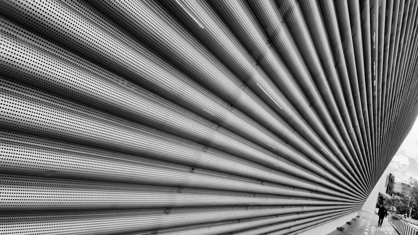 converging-lines-001-bw.jpg