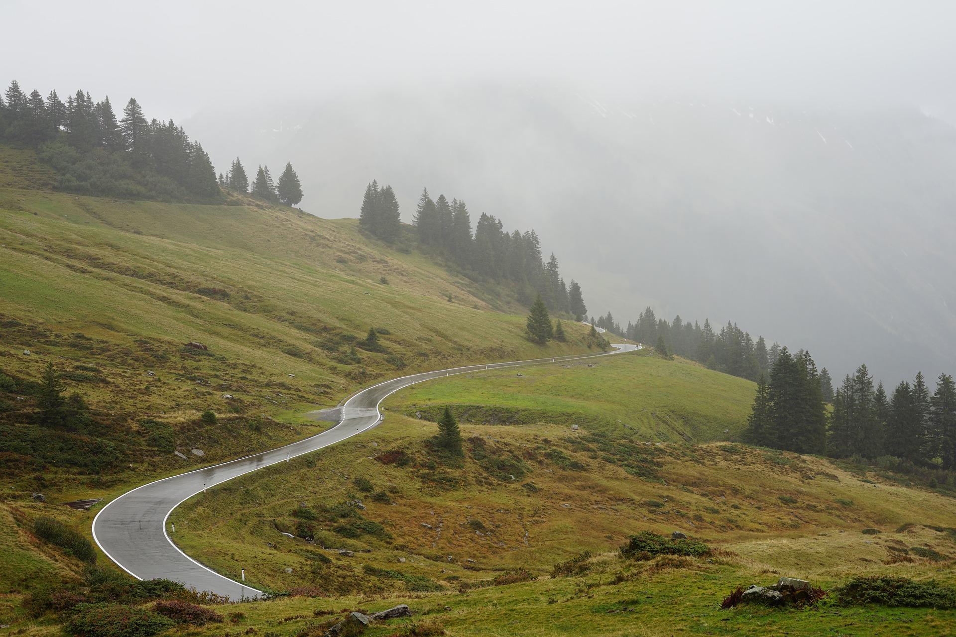 road-7504719_1920.jpg