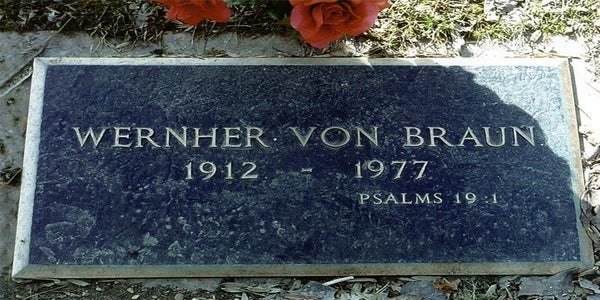 Wernher von Braun's Tombstone.jpeg