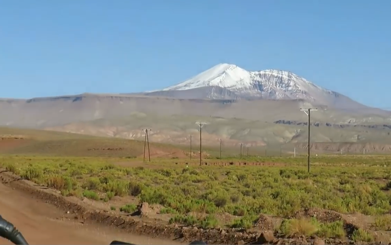 07.-La Ruta-40-paisaje-montaña.png