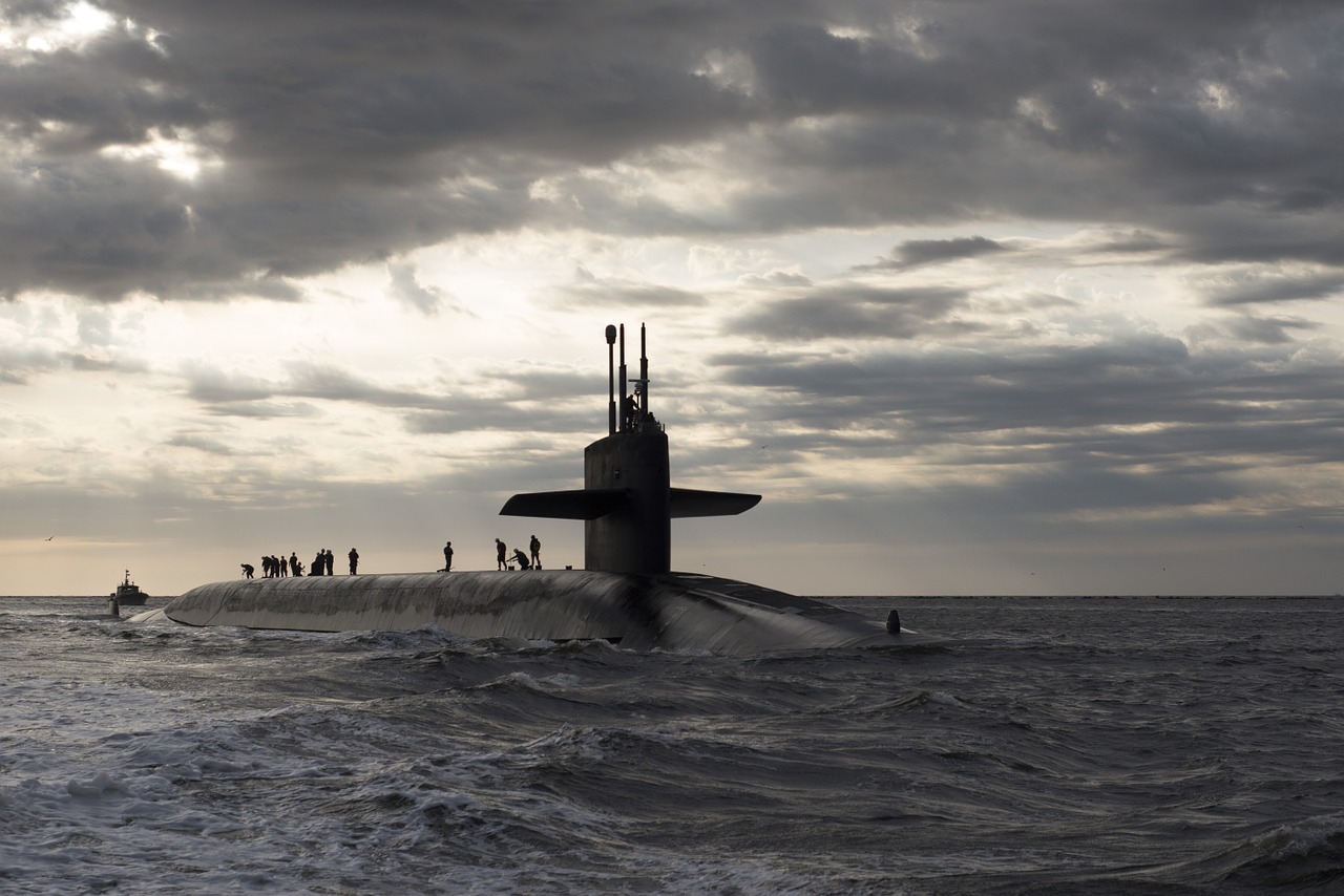 submarine-95610_1280.jpg