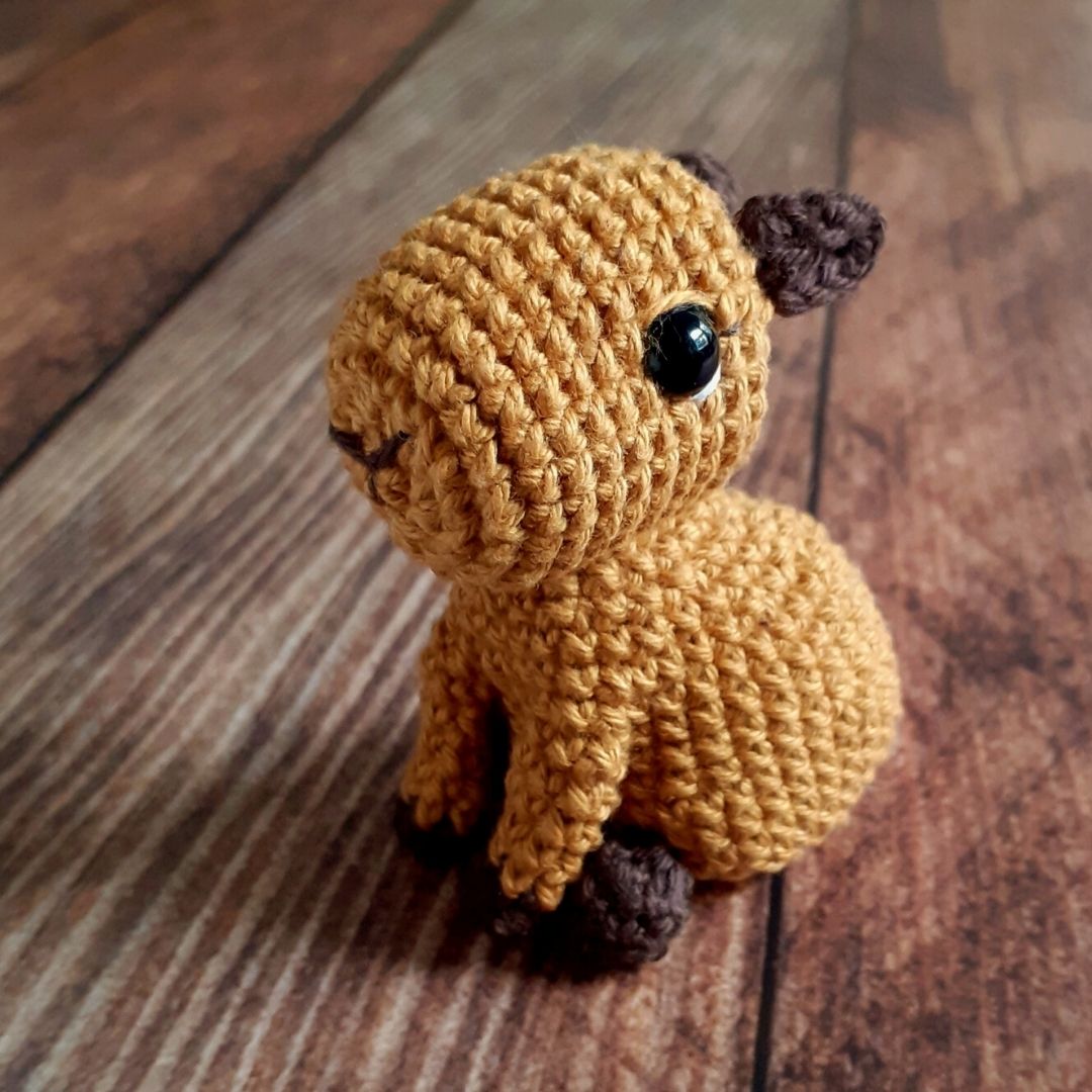 Capybara baby amigurumi_HechoenPerú_khawamaru.jpg