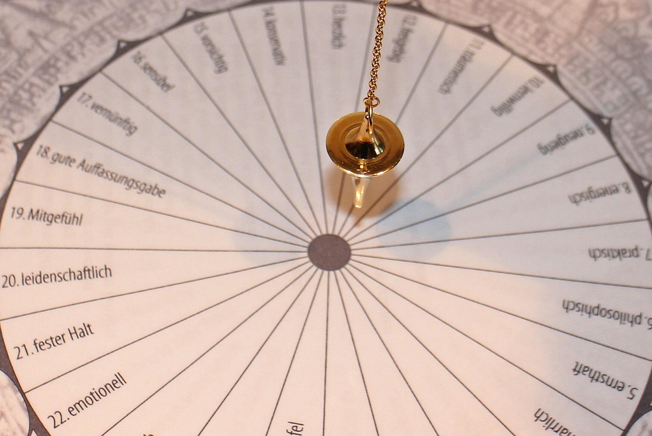 pendulum-242746_1280.jpg