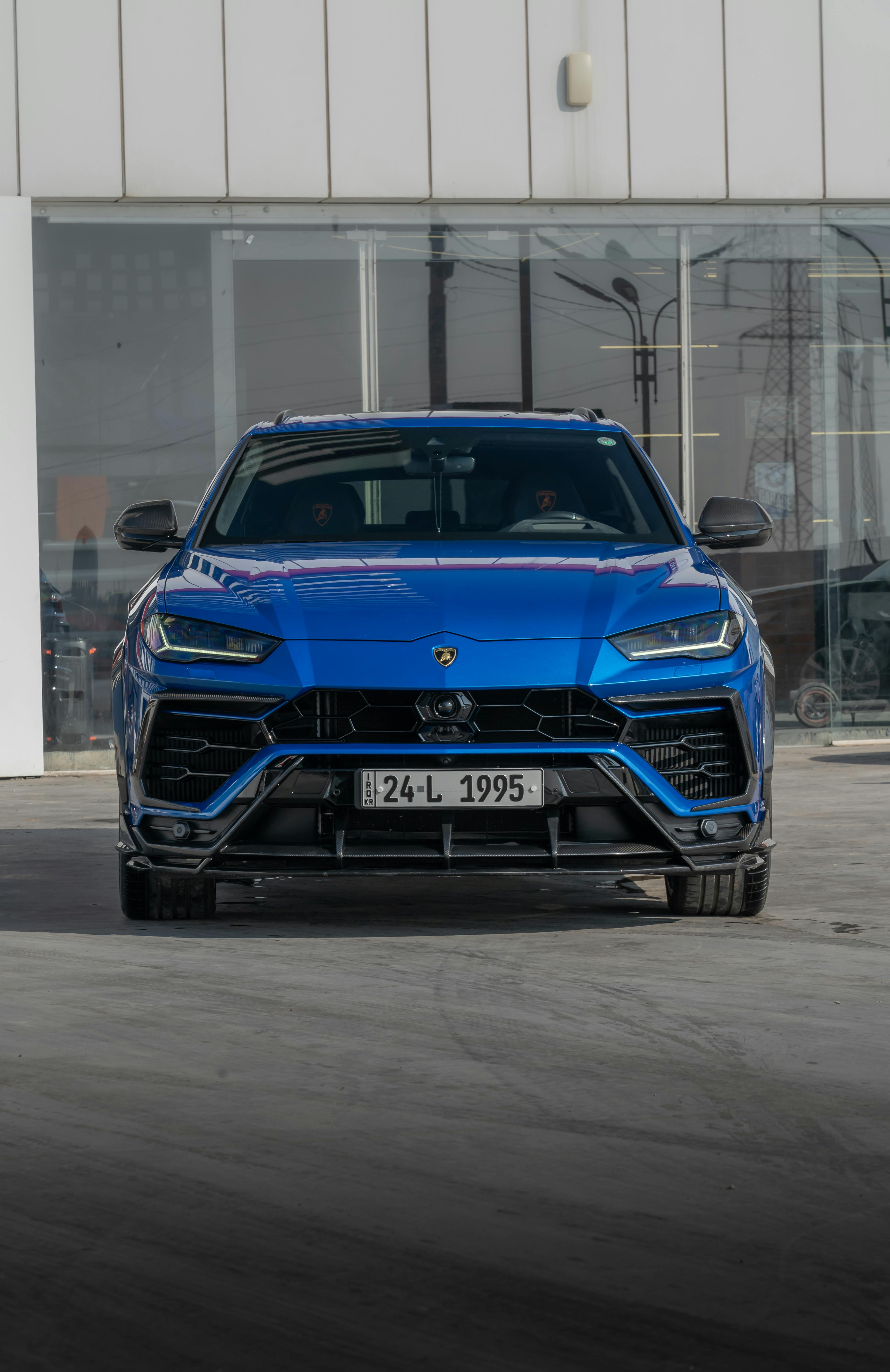 Lamborghini Urus (3).jpg