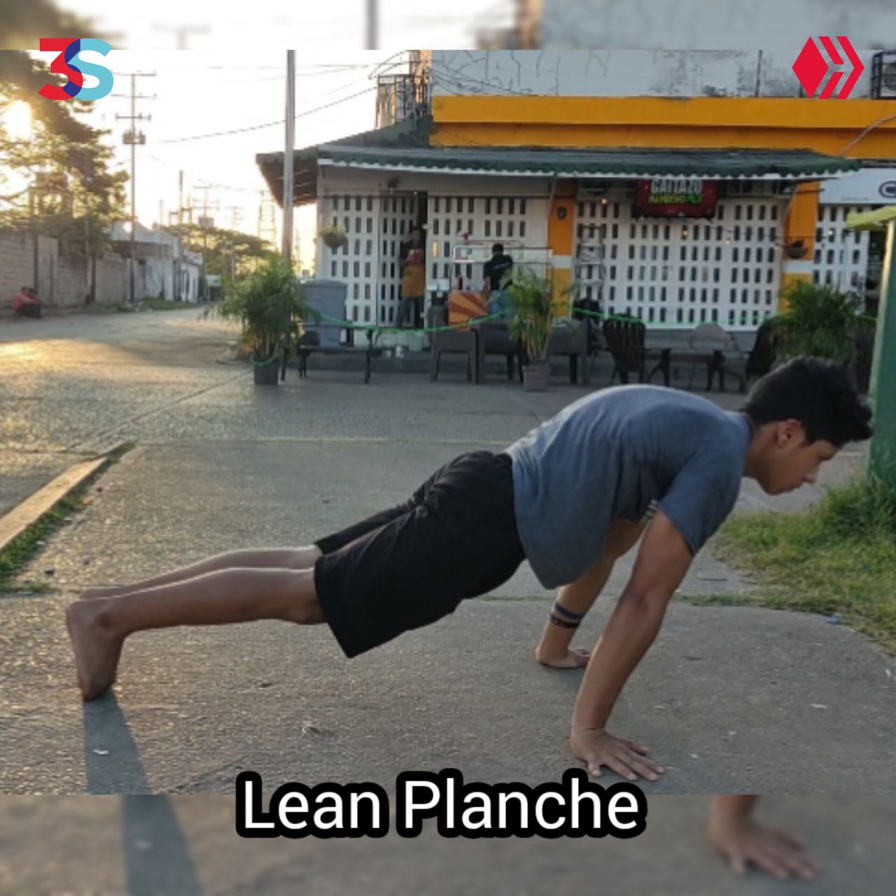 Lean Planche.jpg