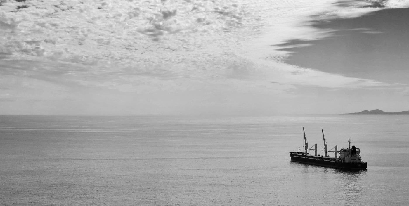 ship-005-bw-1.jpg