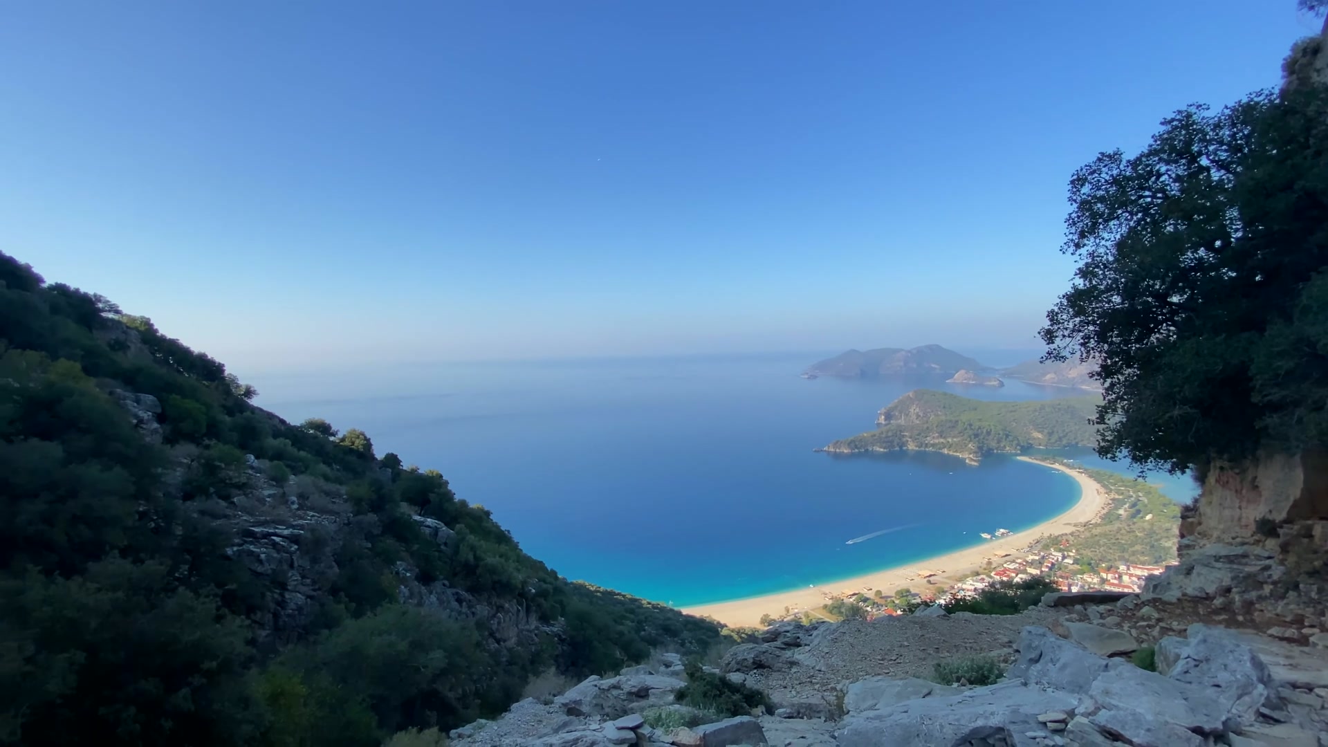 Travel Digest #2639