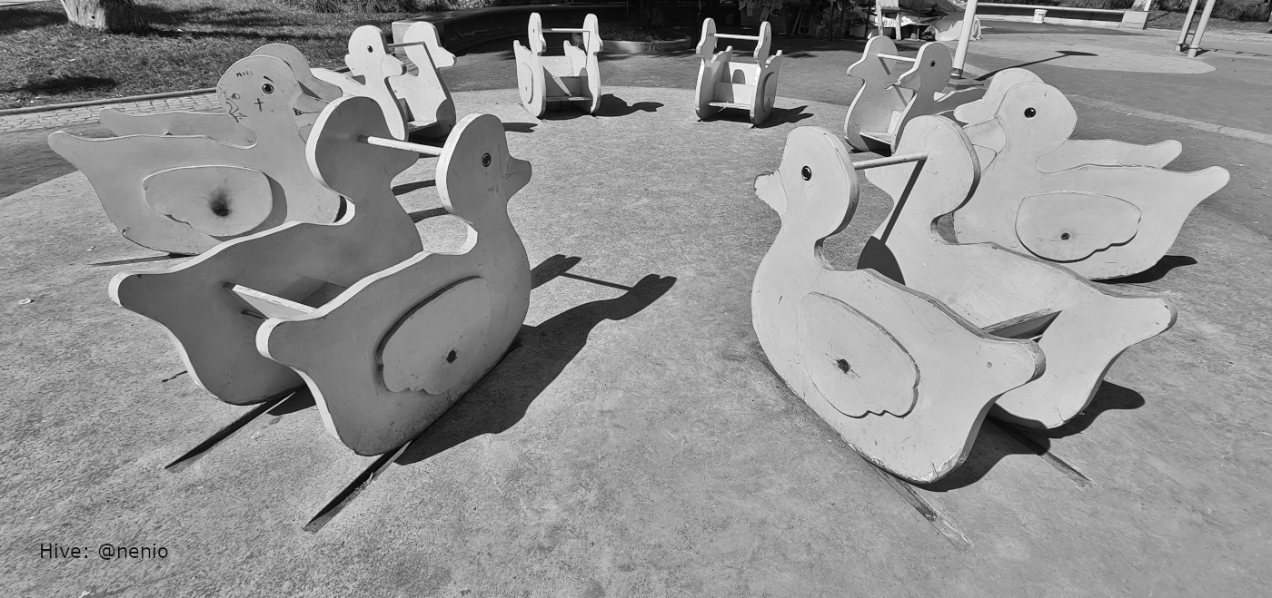 yellow-002-bw.jpg