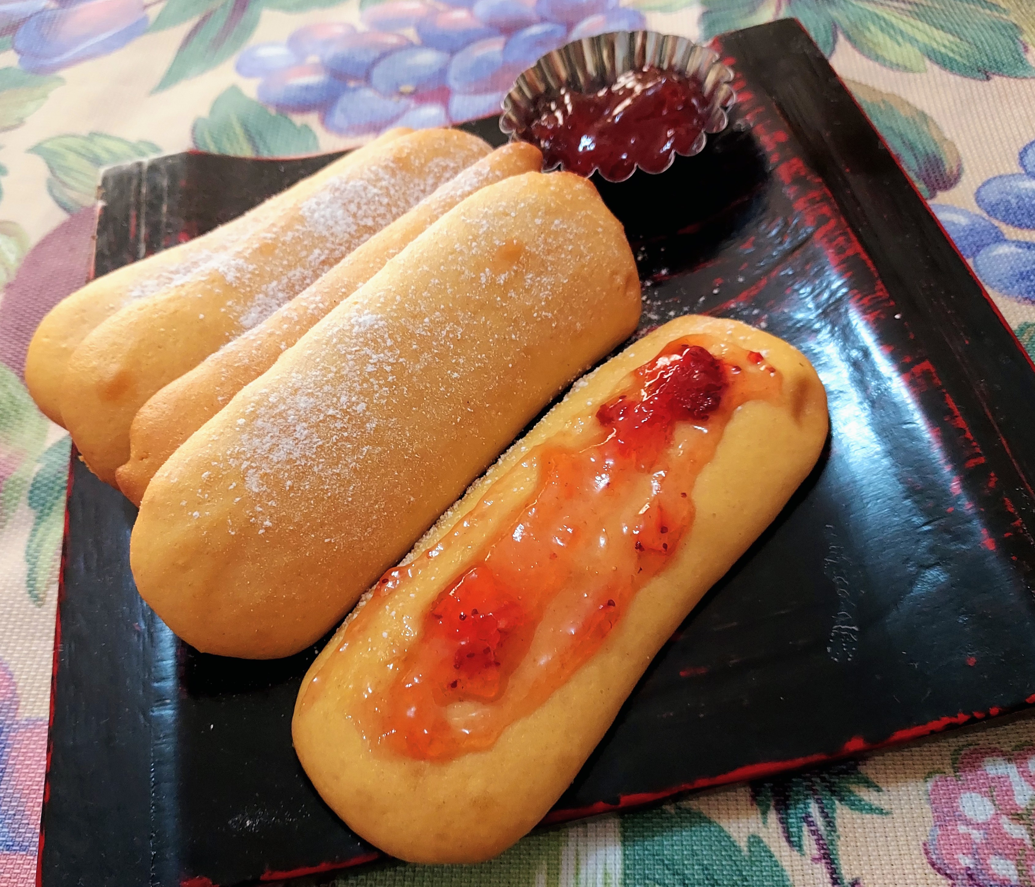 Deliciosos, Pancitos de leche, venezolanos.// Delicious, Venezuelan milk breads..