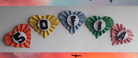Yogur Canguro imperdonable ESP-ENG]Como hacer Rosetas en forma de corazón para decorar una fiesta!/How  to make heart shaped rosettes to decorate a party! — Hive