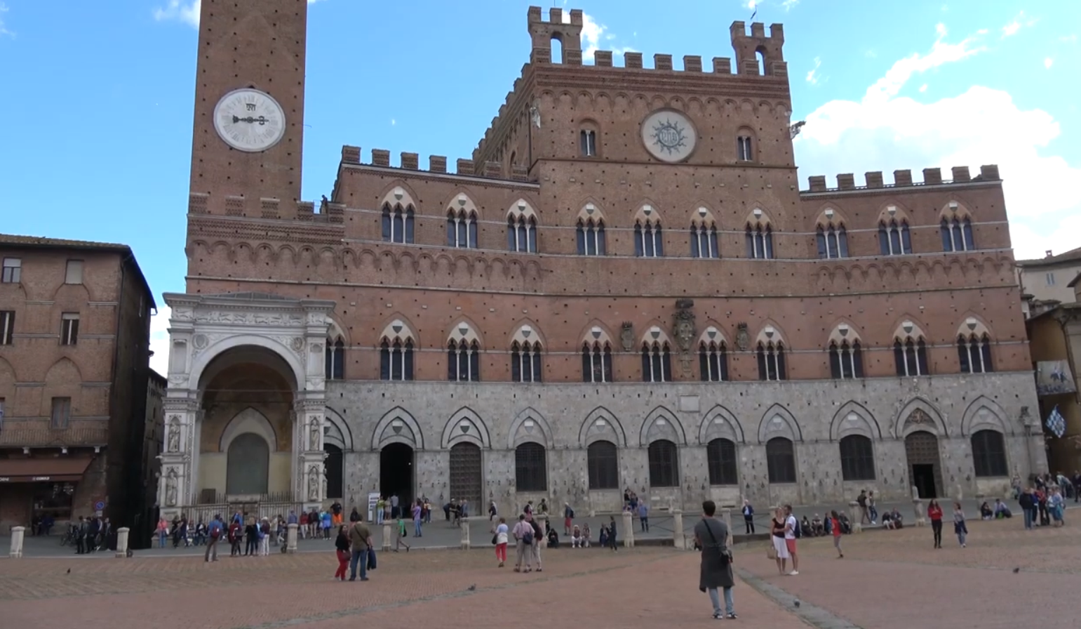 26.-Linux-Day-2019-Siena-Plaza del-Campo-2.png