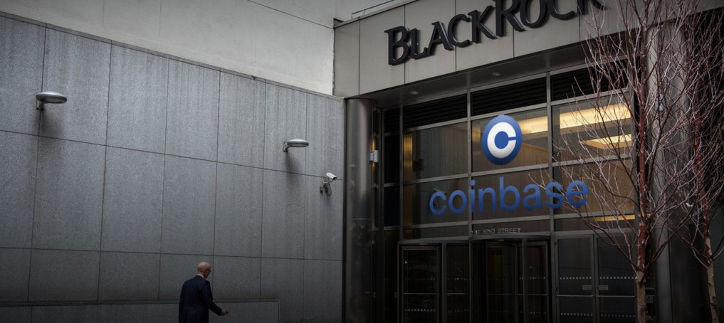 1659618004_BlackRockPartnersWithCoinbase.jpg