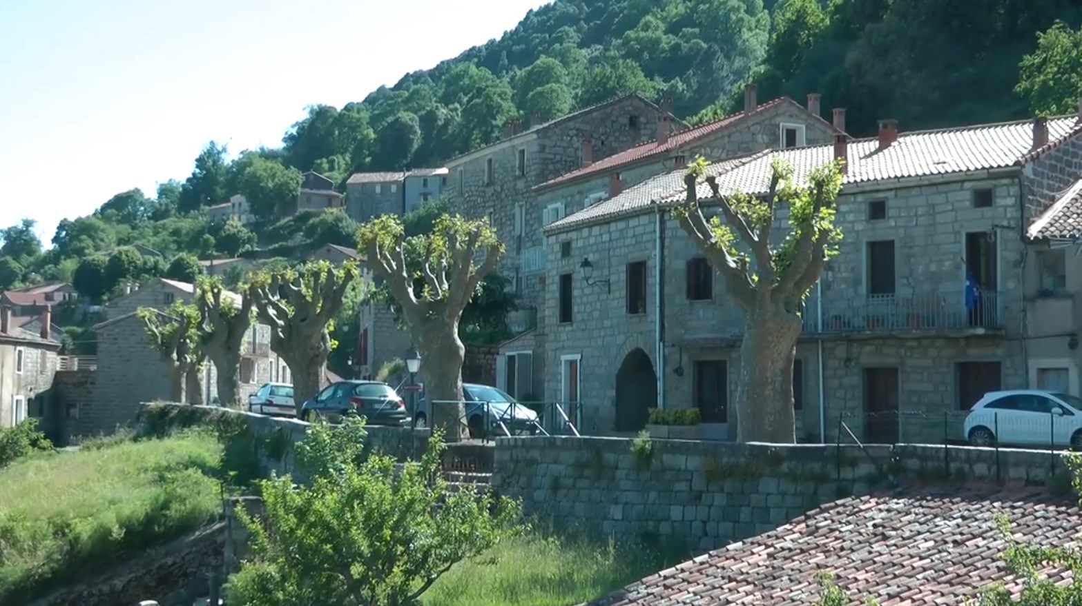 11.-Corsica.tour-Levie.jpg