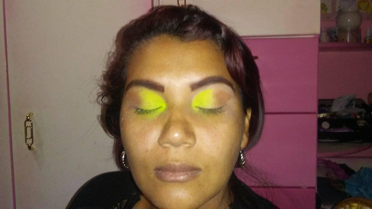 MAQUILLAJE CREATIVO Y SENCILLO DE GIRASOL — Hive