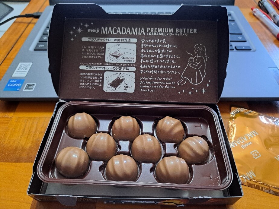 macadamia1.jpg