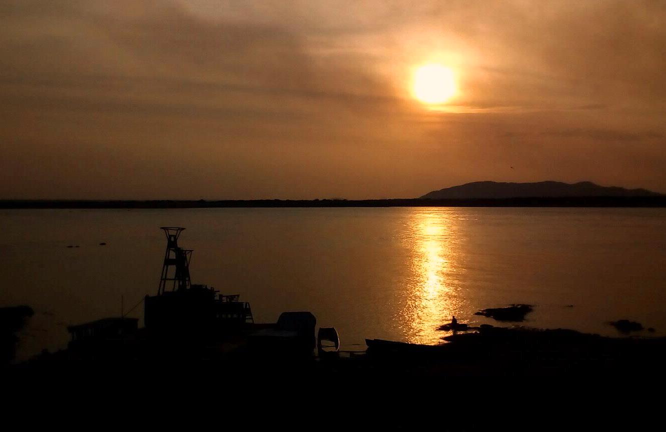 Atarde puerto.jpg