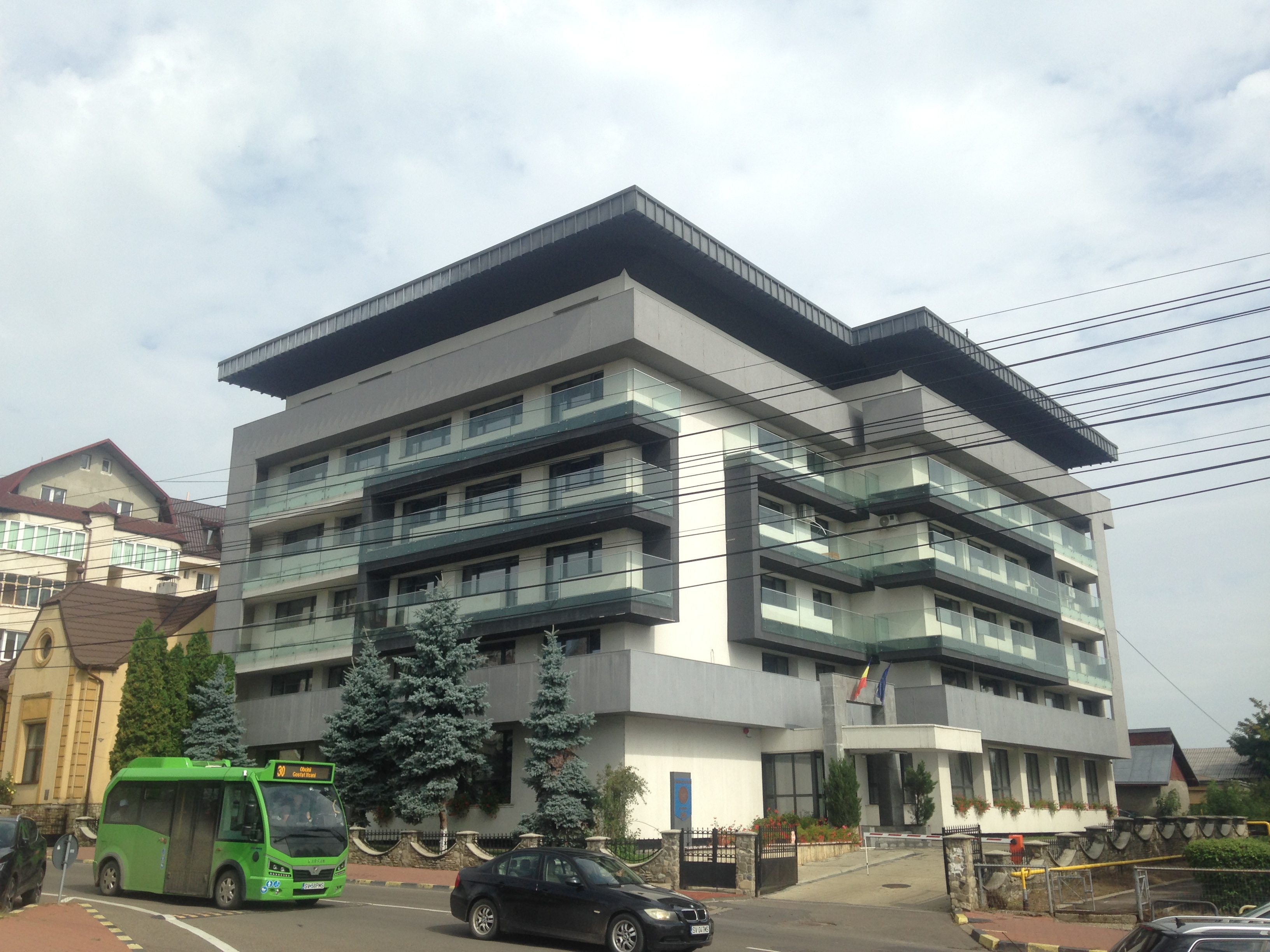 Modern building 1.JPG