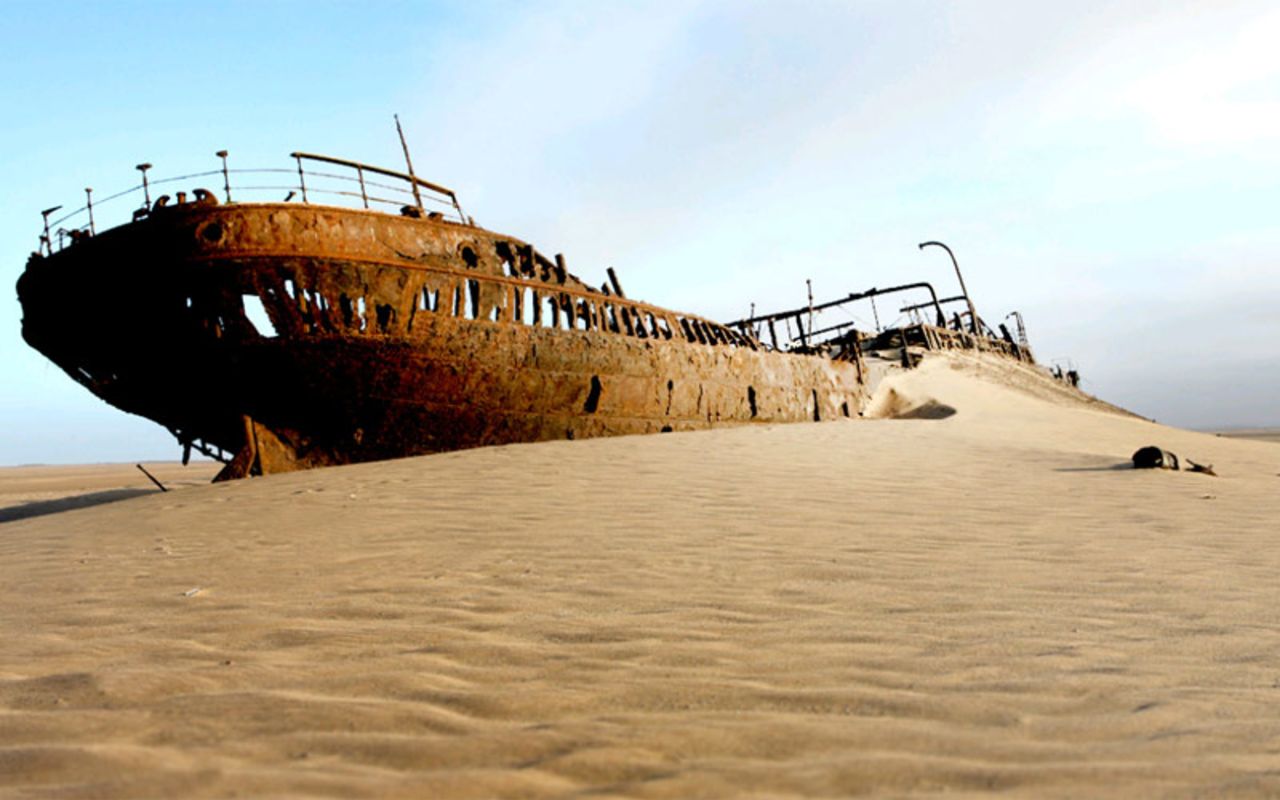 121018082104-namibia-skeleton-coast-ship.jpg