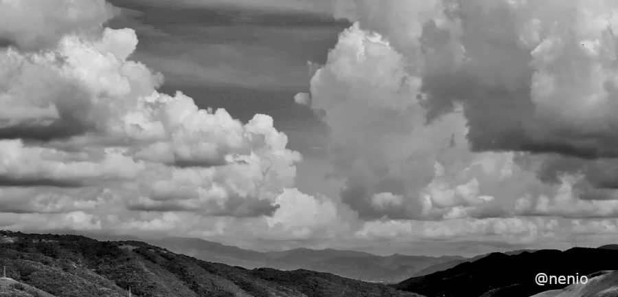 clouds-caracas-011-bw.jpg