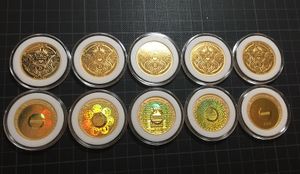 300pxCrypto_Imperator__2016_999_gold_0.5_oz_1_BTC_set.jpg