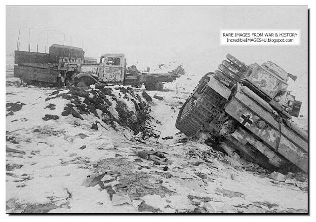 destroyed-german-tanks-lorries-1943-stalingrad.jpg