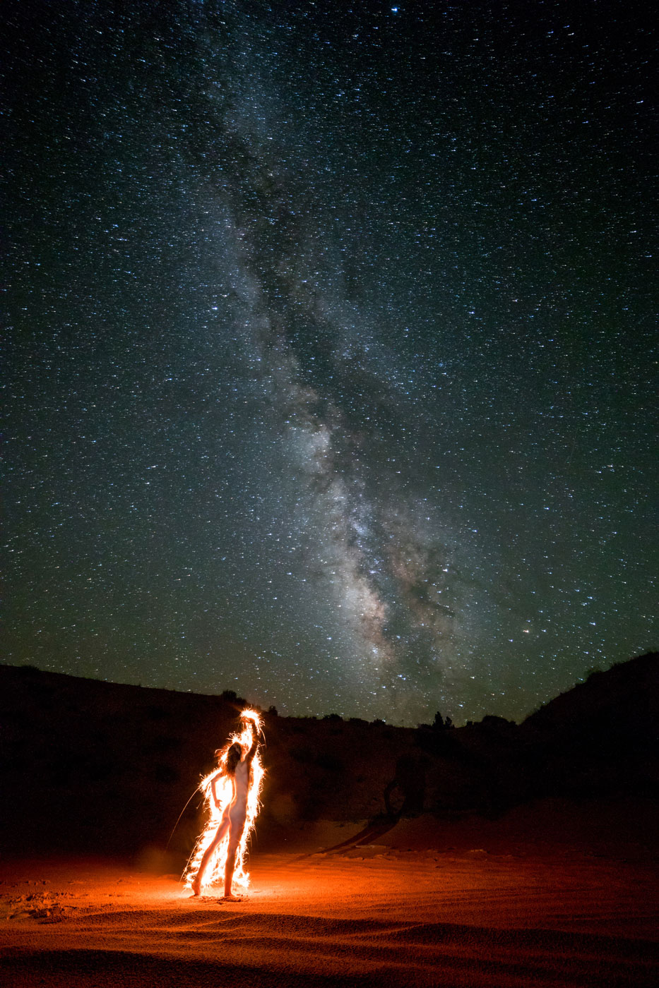 Light-Painting-GunnarHeilmann-USA-Arizona-Pink-Sand-Dunes-sparklers.jpg