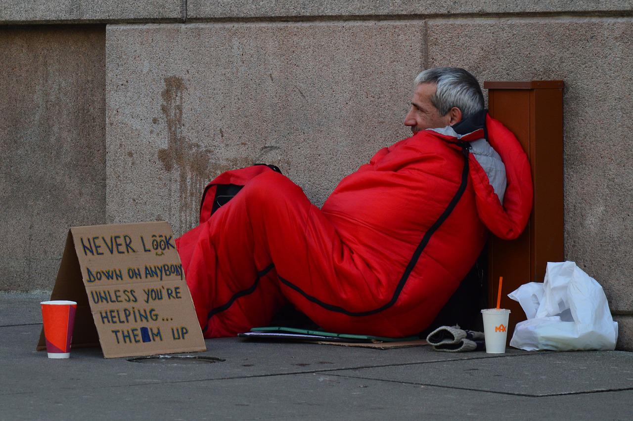 homeless-man-gb067c7cbe_1280.jpg