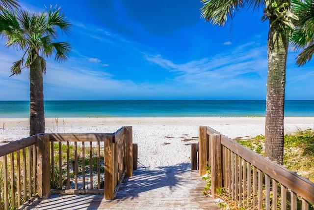 anna-maria-island-in-bradenton-beach-florida-AE20A4D4-BAAE-4E35-AC6DD42348D1EFC1.jpg