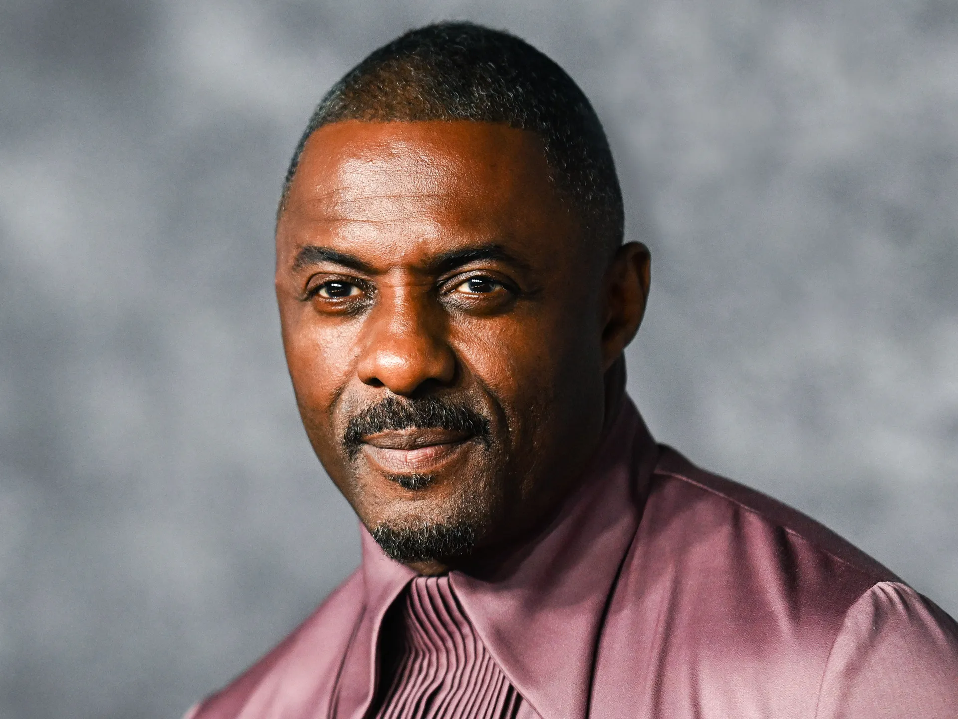 Idris-Elba-Crypto-Business-1470604983.webp