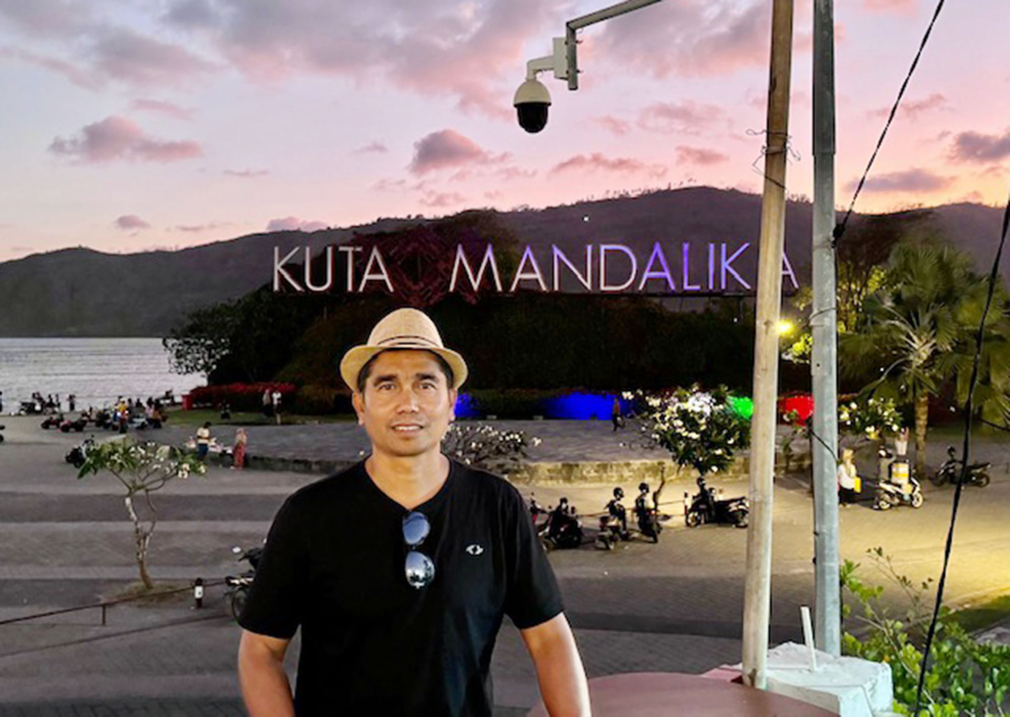 Pantai Kuta Mandalika_01.jpg