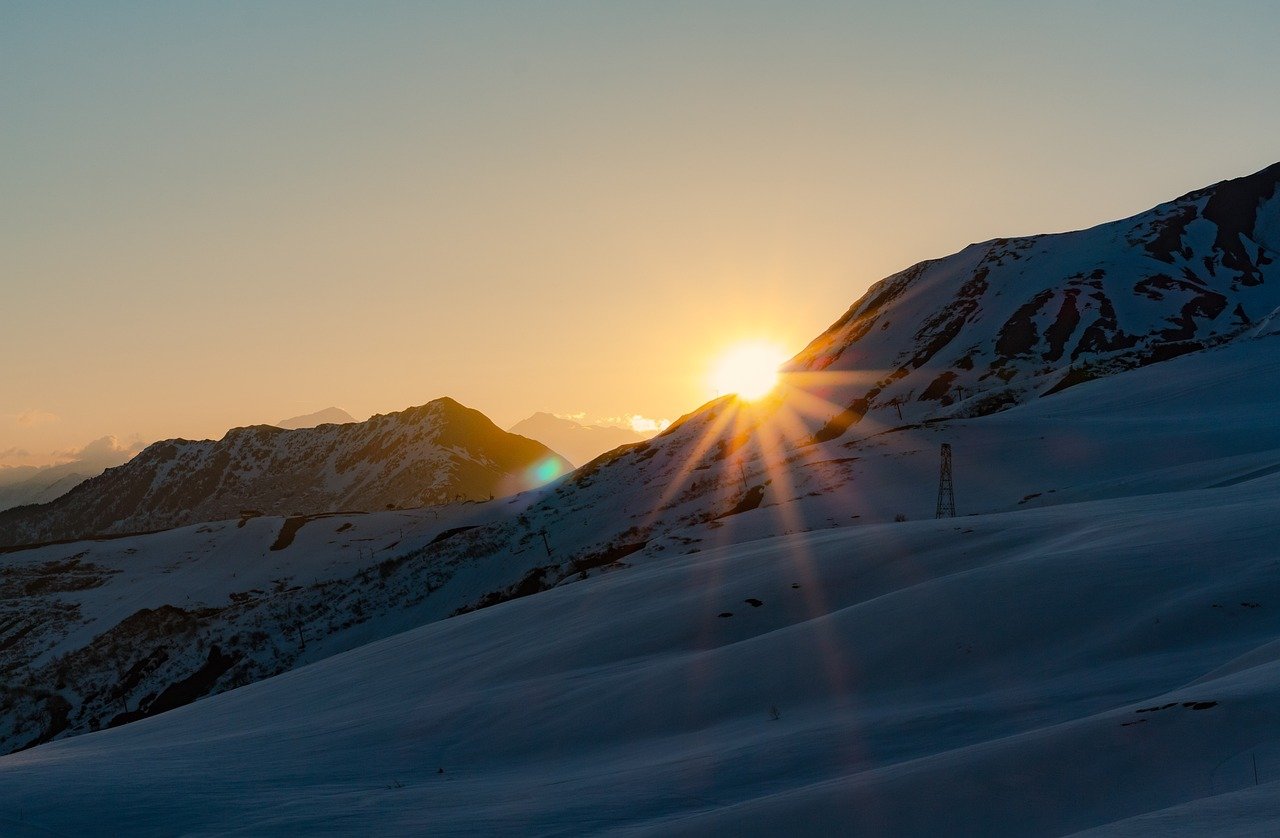 mountain-9631830_1280.jpg
