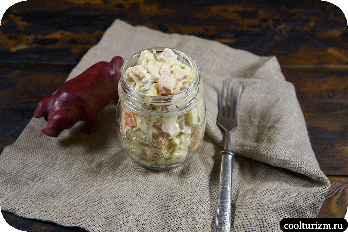 Potato salad with ham and carrotsKartoffelsalat mit Schinken und ...