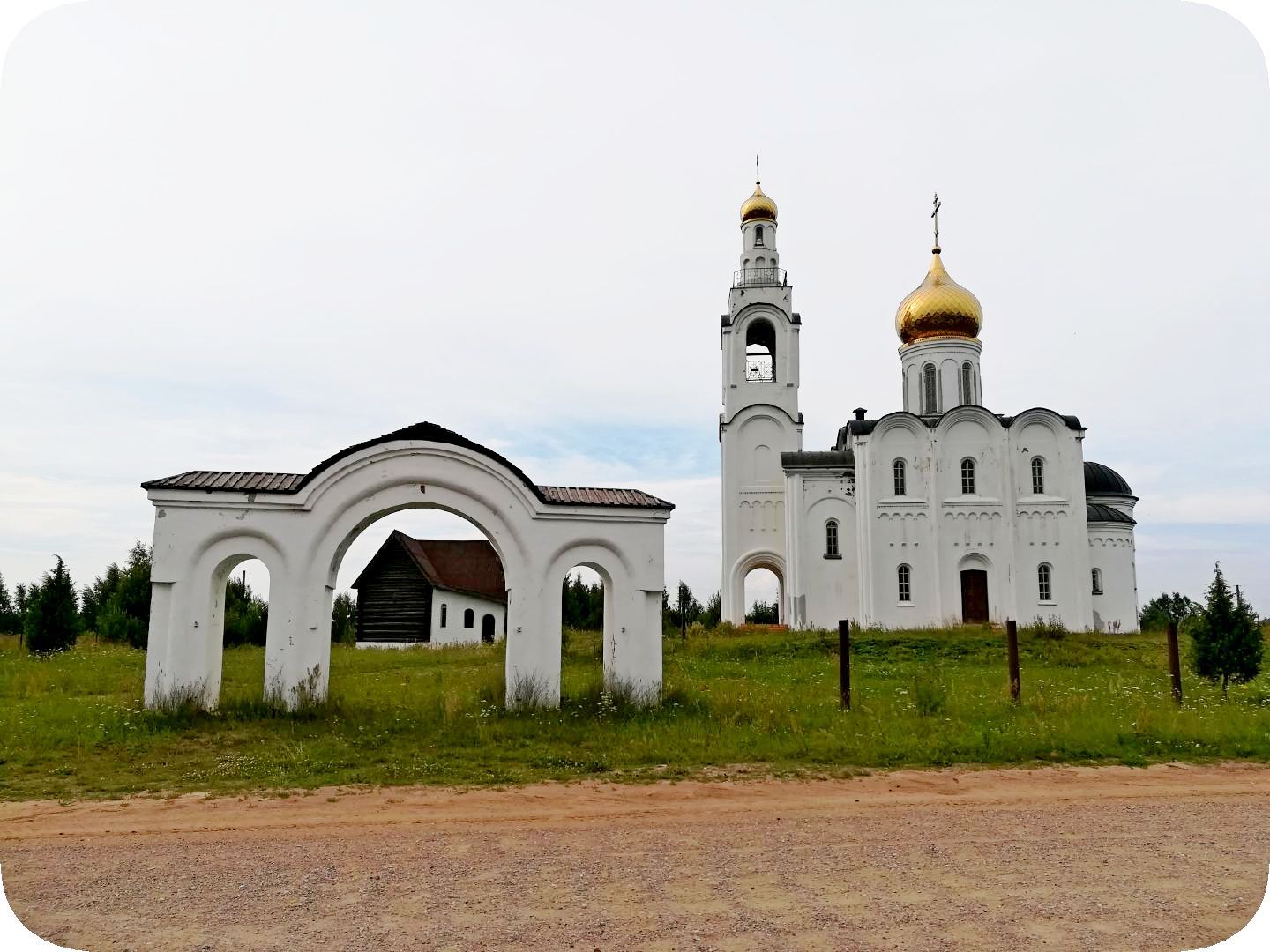 stukolovo-cerkov-zabroshennaya.jpg