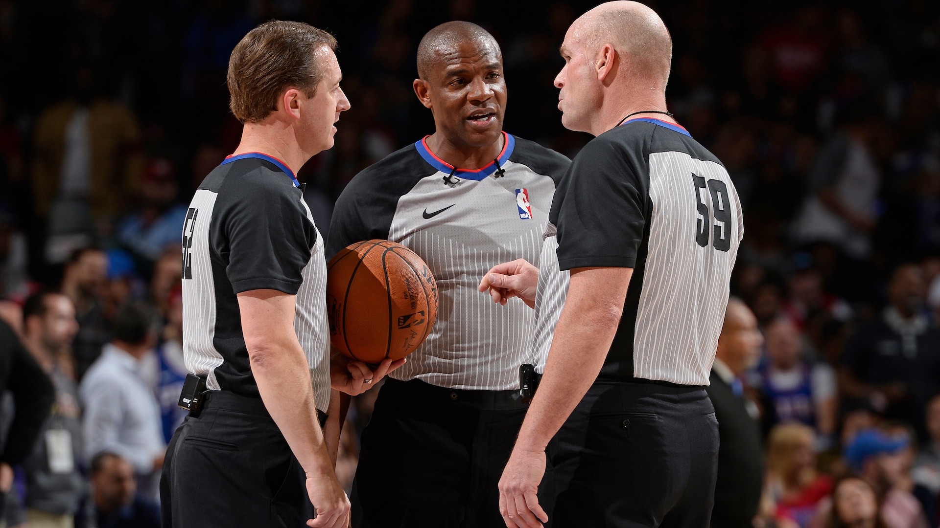 nba-refs-huddle_0.jpg