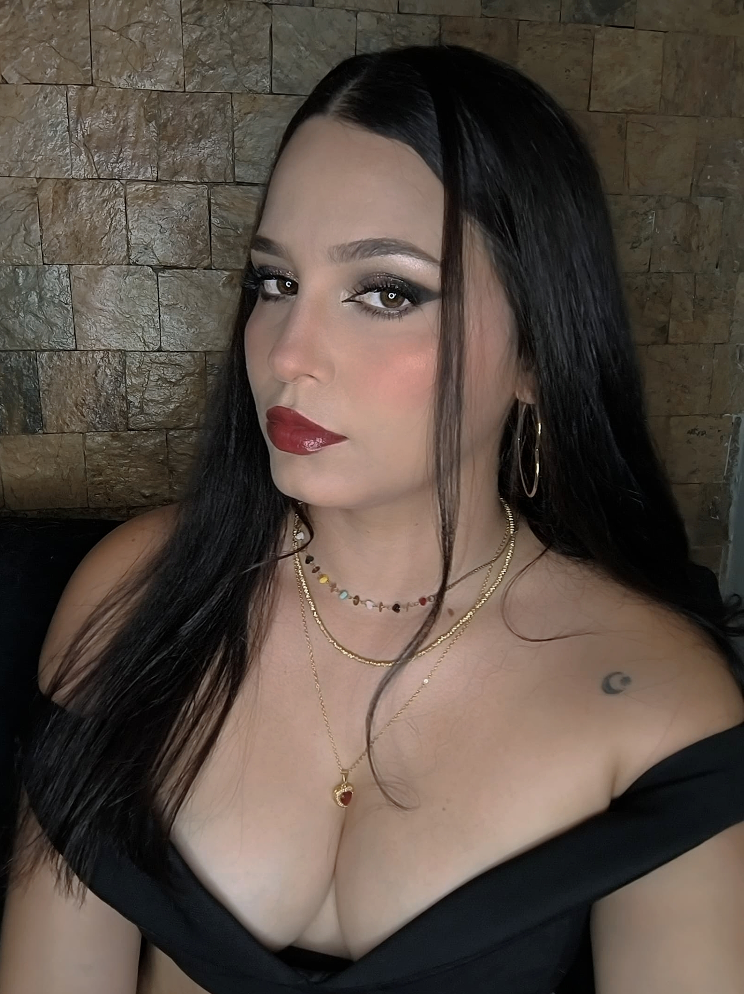  "AirBrush_20250618220231.jpg"