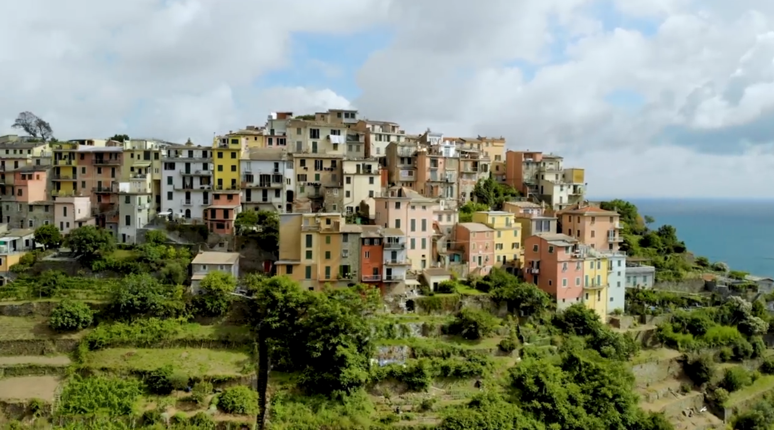 52.-Cinqueterre-Corniglia-Chiesa-San-Pietro-terraza-panoramica.png