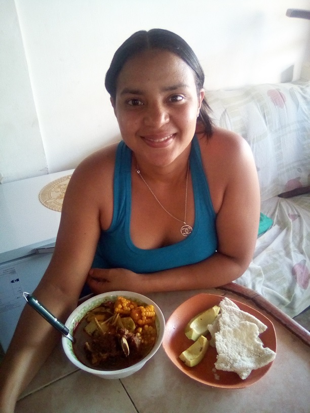 Preparando una rica sopa - Tradicion Venezolana / Preparing a delicious ...