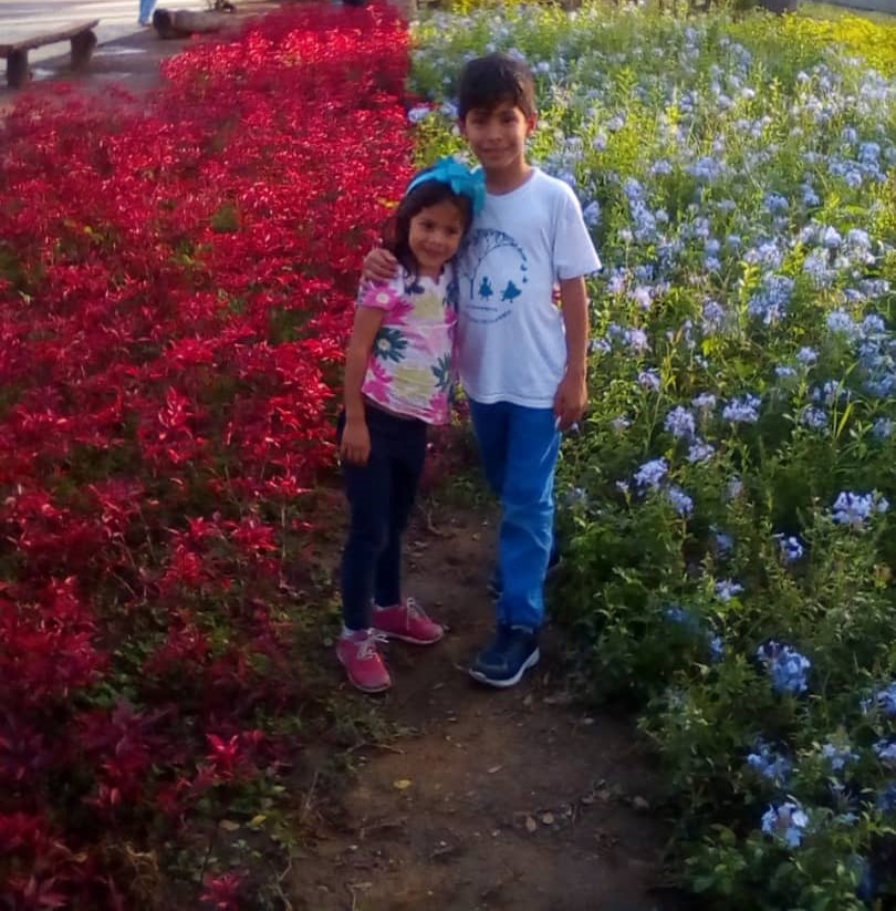 mis niños baja resol.jpg