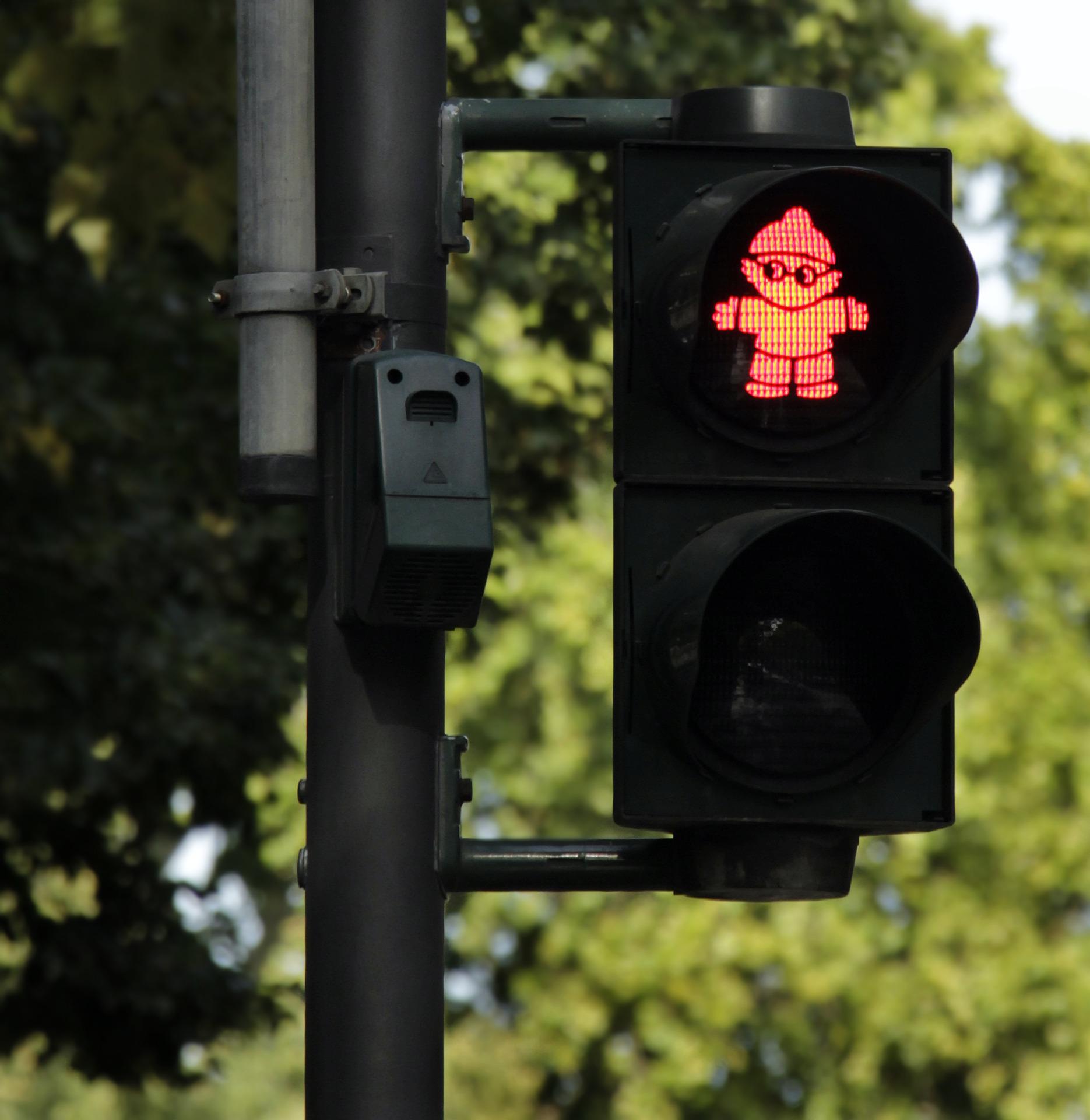 traffic-light-g74af9e806_1920.jpg