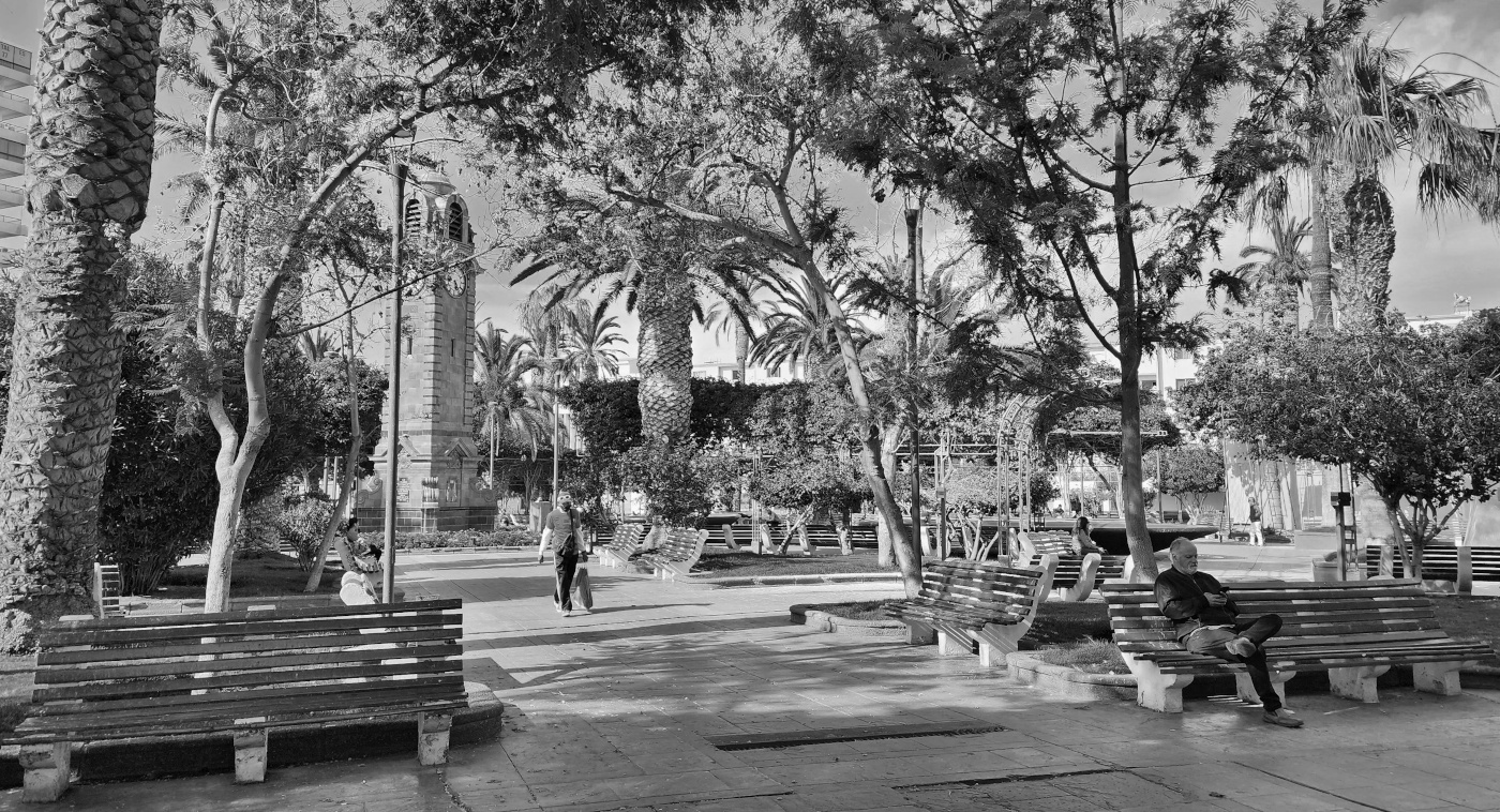 plaza-colon-006-bw.jpg