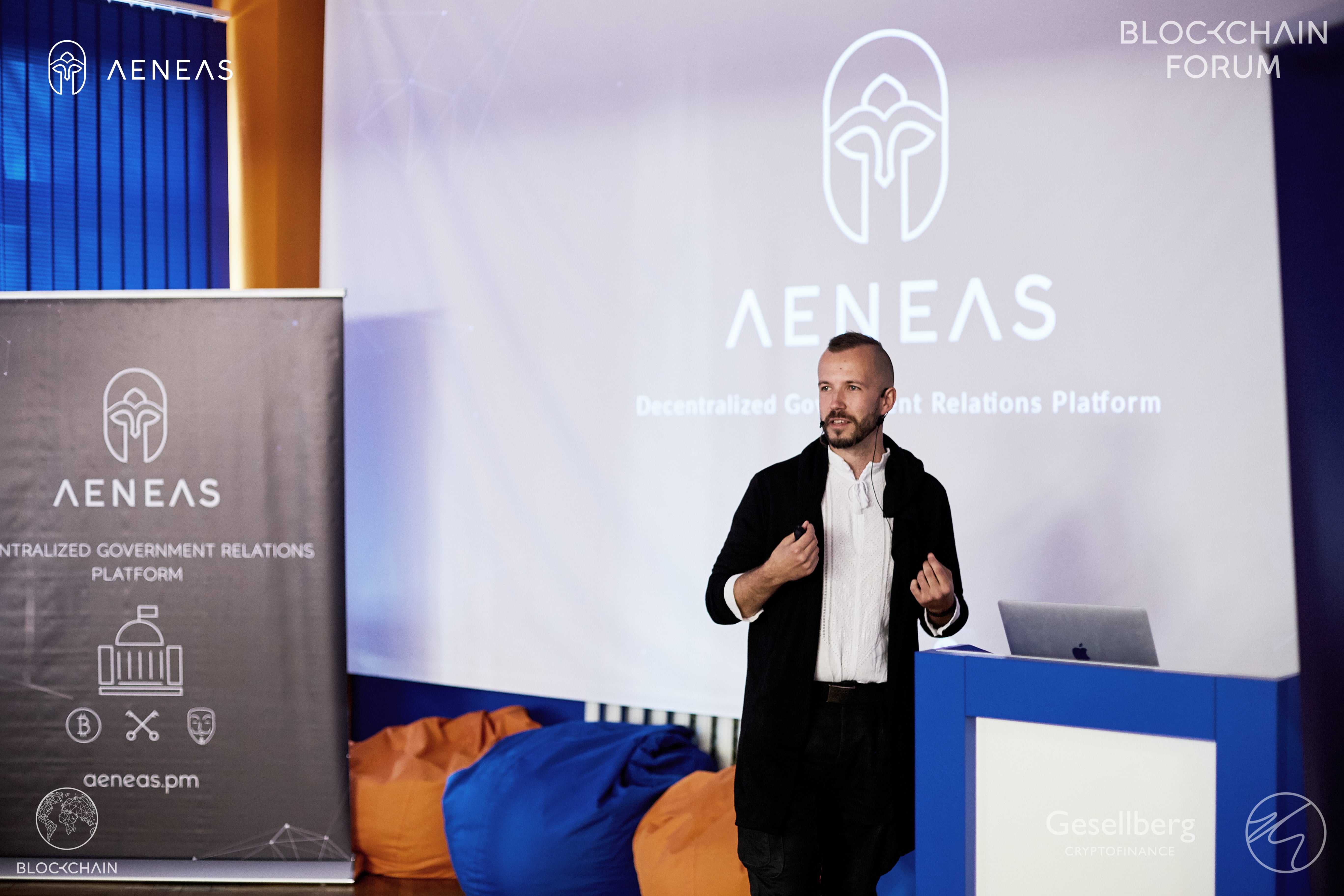 2019_04_24_Kyiv_Blockchain_Conference_001_01_Anton_Kobrynets-min.jpg