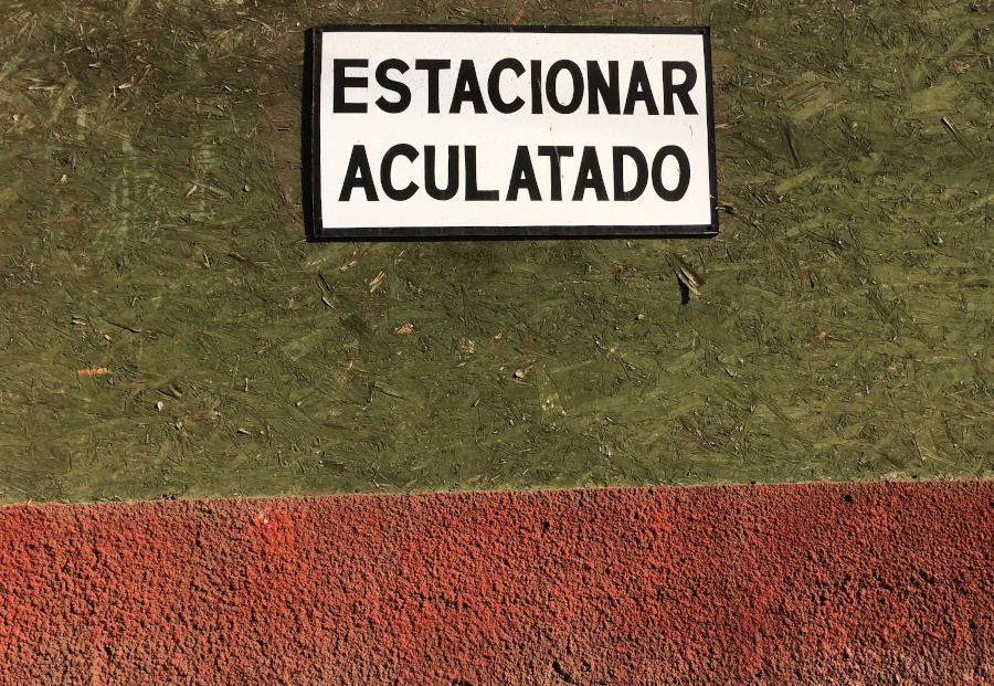 estacionar-aculatado.JPG