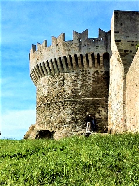 Populonia tower2.jpg