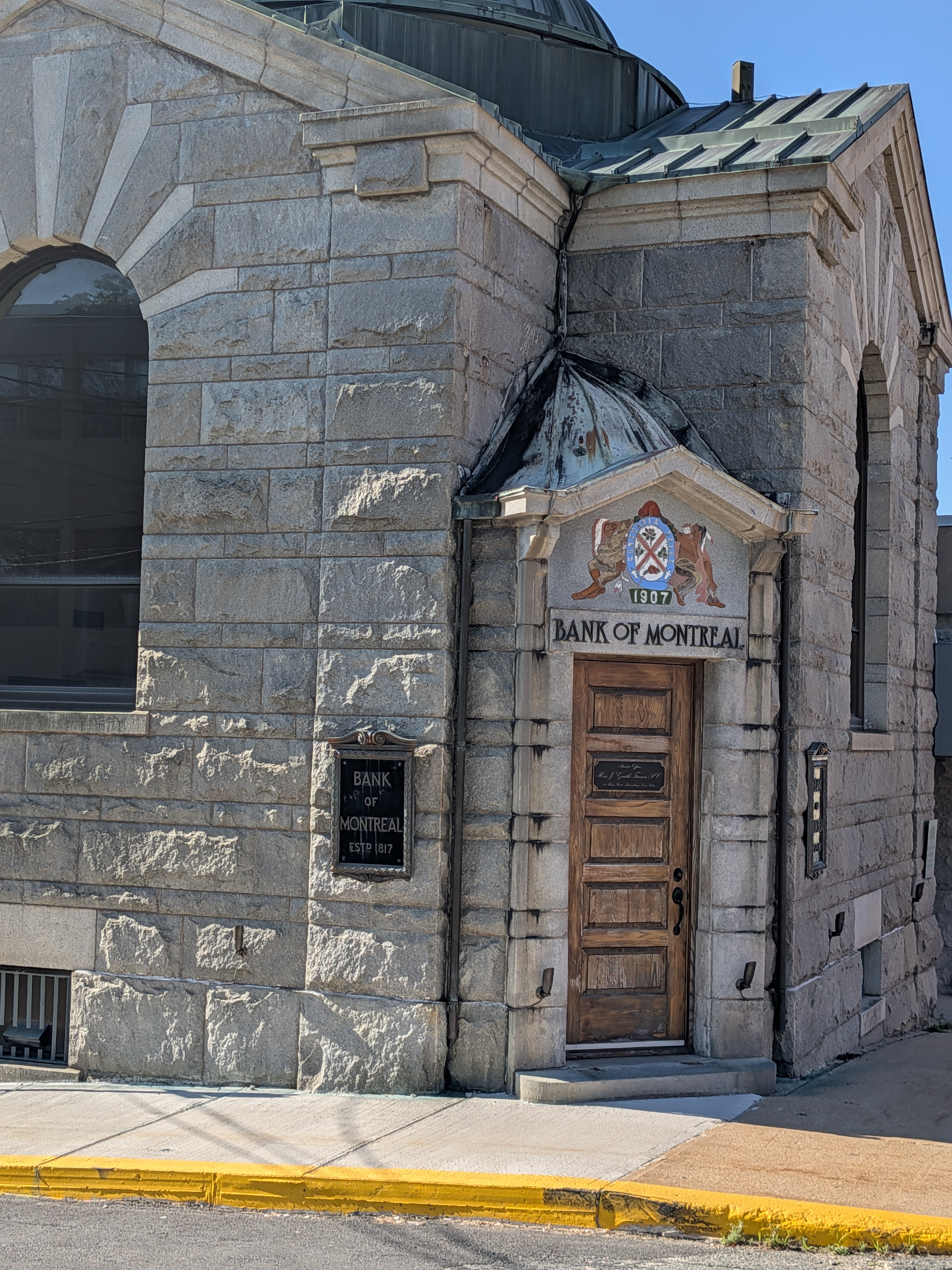 bank-lunenburg.jpg