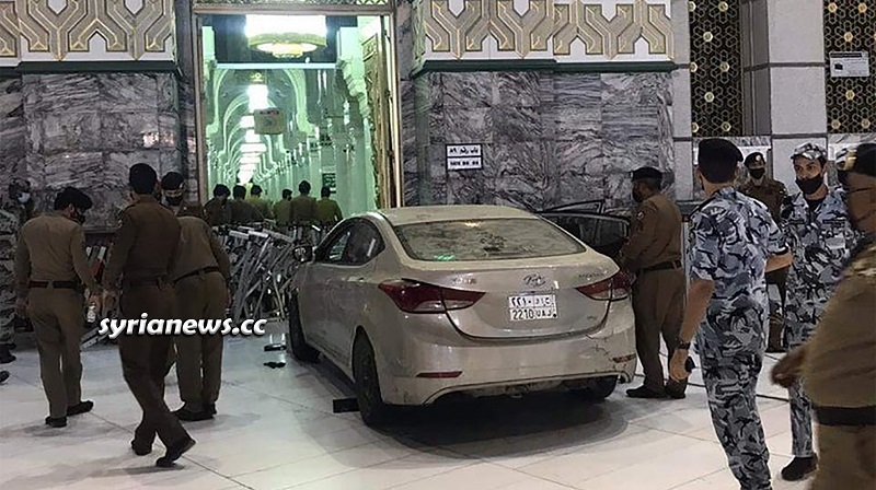 Saudi Driver Rammed his Car into Masjid Haram Gate 89-.jpg