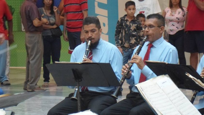 Tocando clarinete.jpg