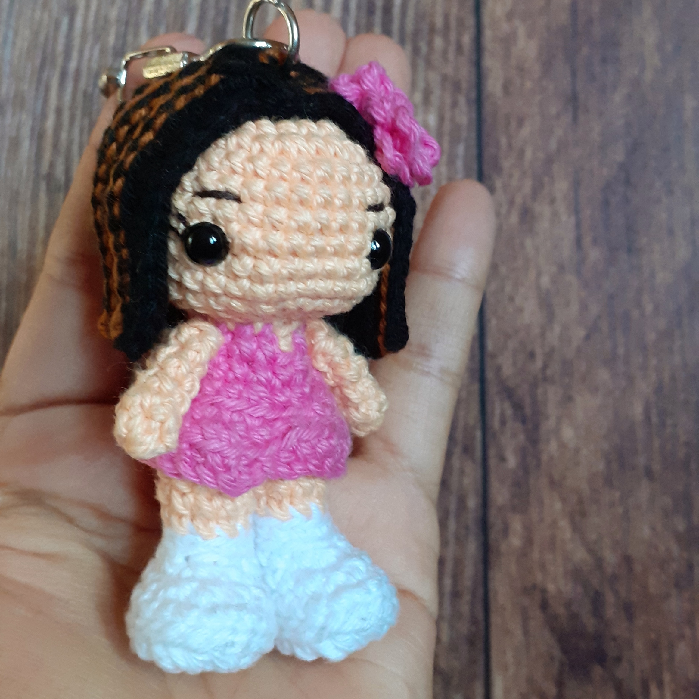 Karol G_La bichota_crochet_hechoenperu.jpg