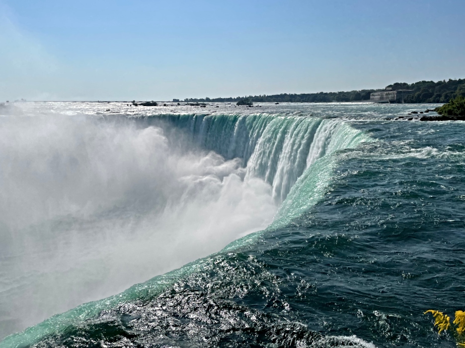 travel-canada-niagra-falls-a.jpg