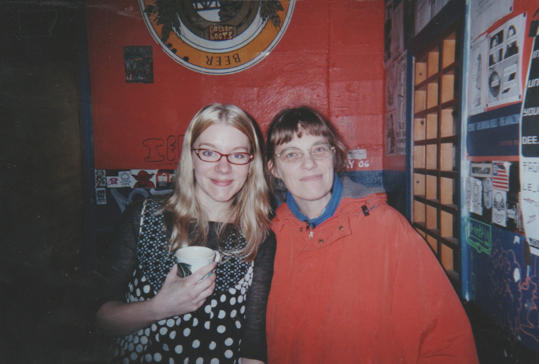 2008-03 - Marilyn and a lady in Portland, Oregon.jpg