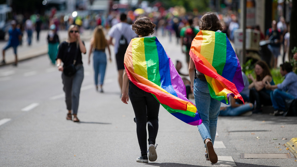 Estonia Becomes First Ex Soviet State To Legalize Gay Marriage — Hive